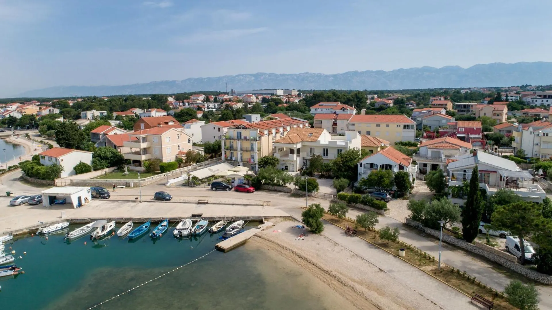 Deluxe Apartment Miga Vrsi 0*,  Croatia